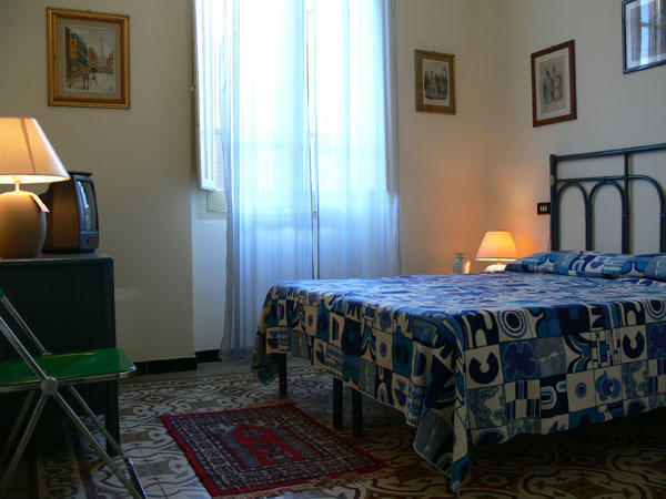 Casanoemi 2 Bed & Breakfast Cagliari Oda fotoğraf