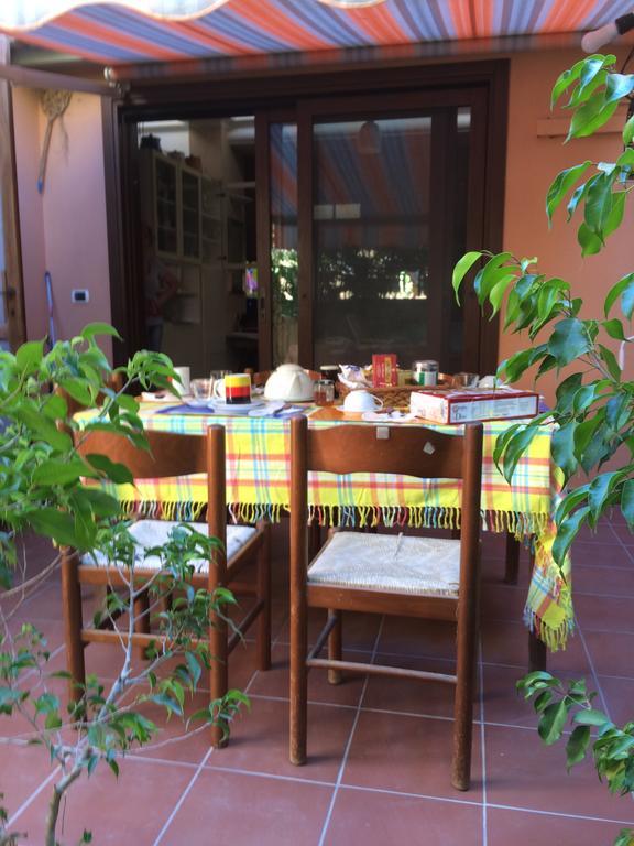 Casanoemi 2 Bed & Breakfast Cagliari Dış mekan fotoğraf